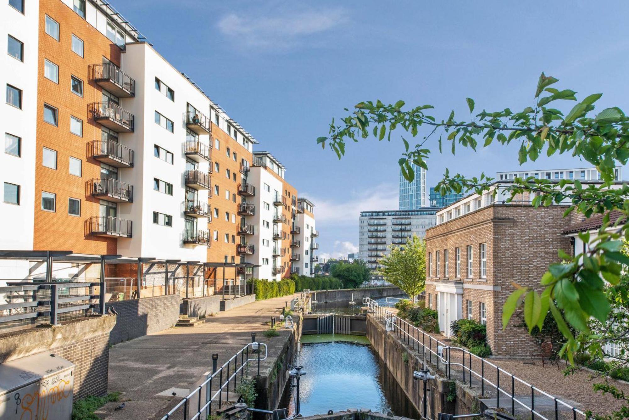 Penthouse W/ Hot Tub Near Stratford, Westfield Leilighet London Eksteriør bilde